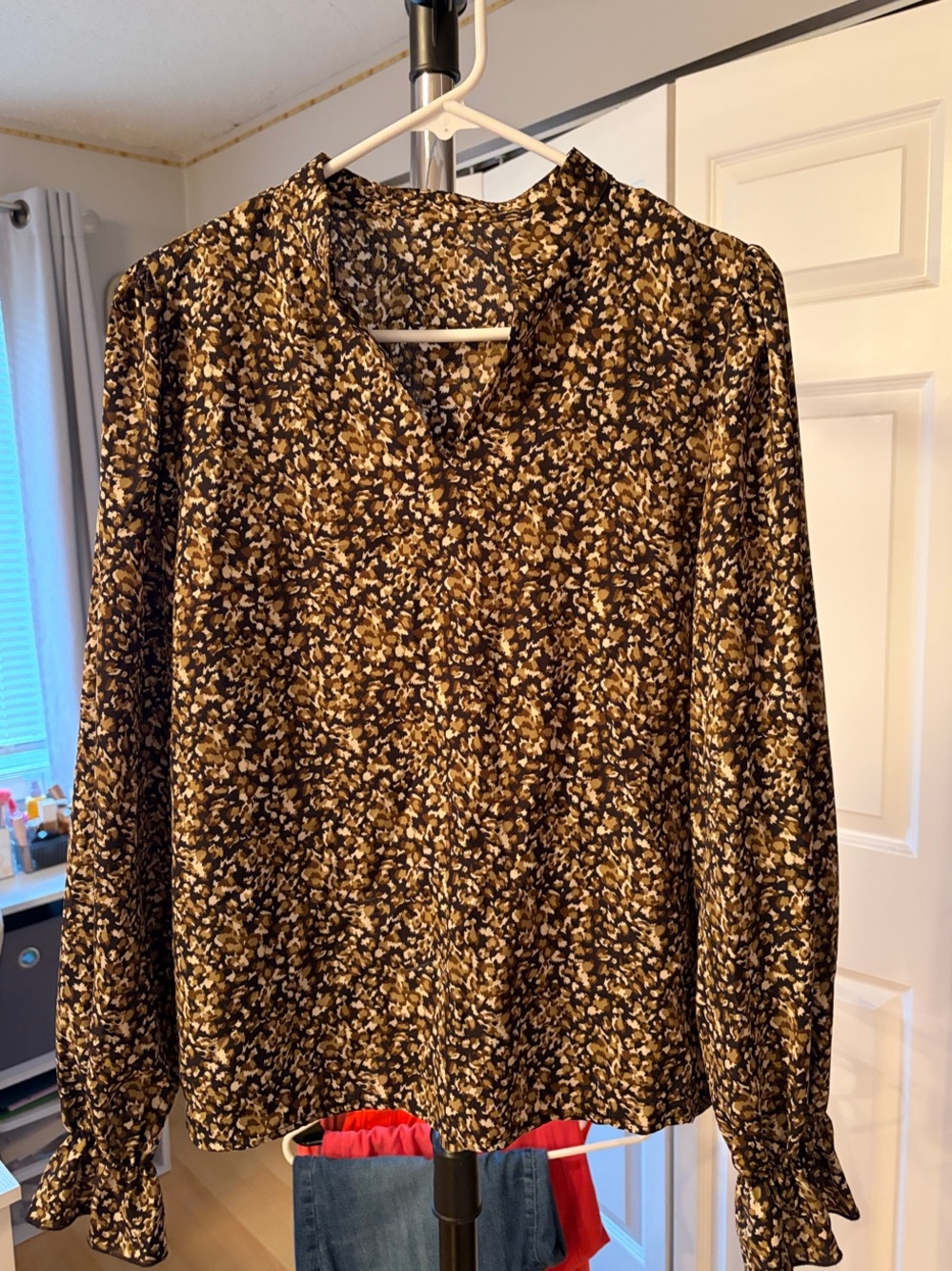 SHEIN Women's Brown and Cream Floral Print Blouse